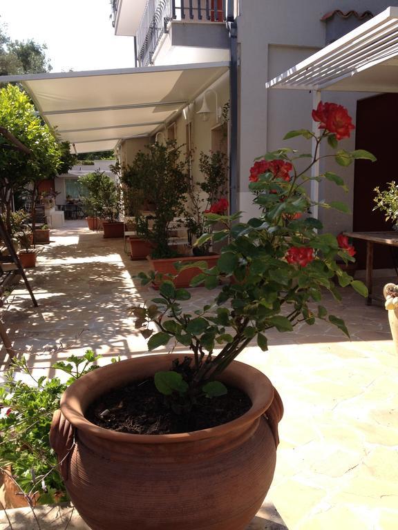 Il Giardino Dei Limoni Panzió Aci Castello Kültér fotó
