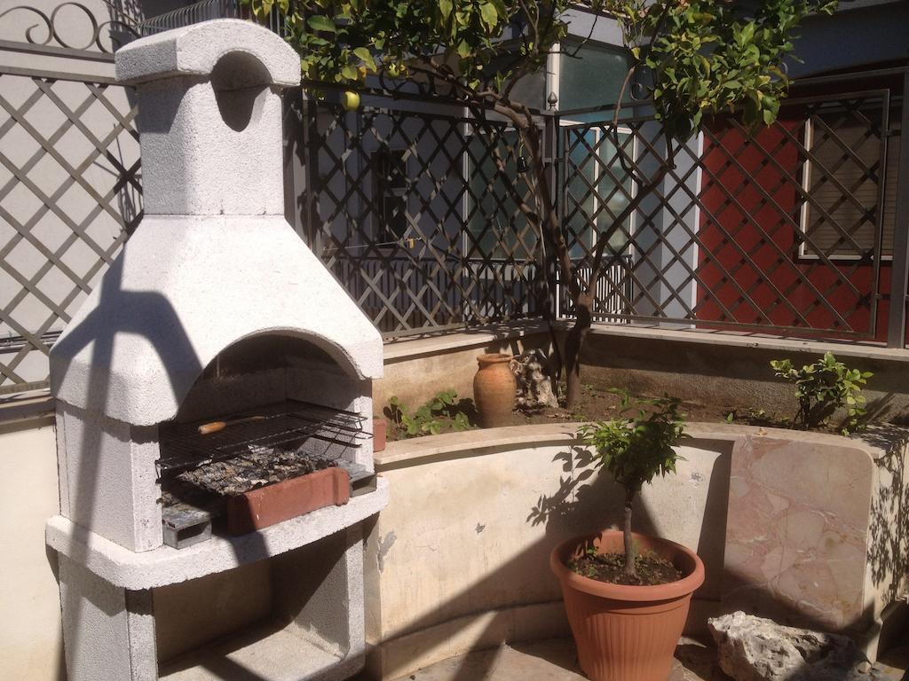 Il Giardino Dei Limoni Panzió Aci Castello Kültér fotó