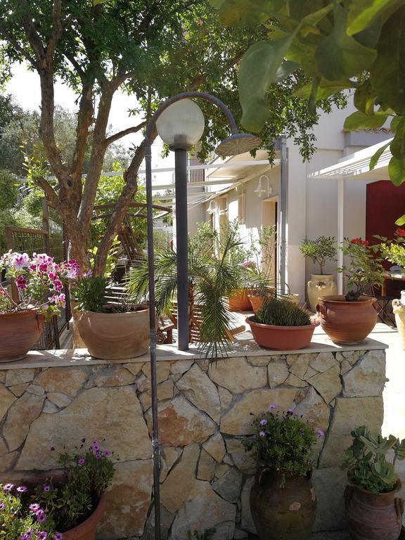 Il Giardino Dei Limoni Panzió Aci Castello Kültér fotó