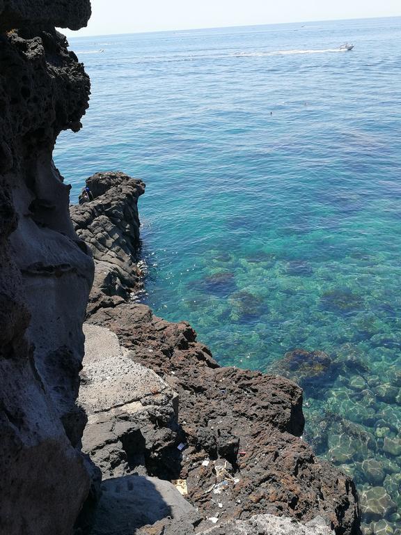 Il Giardino Dei Limoni Panzió Aci Castello Kültér fotó