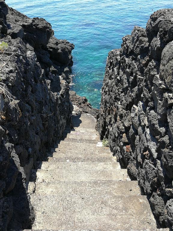 Il Giardino Dei Limoni Panzió Aci Castello Kültér fotó