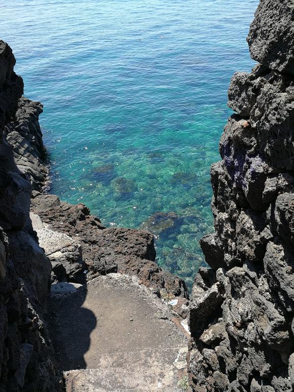 Il Giardino Dei Limoni Panzió Aci Castello Kültér fotó